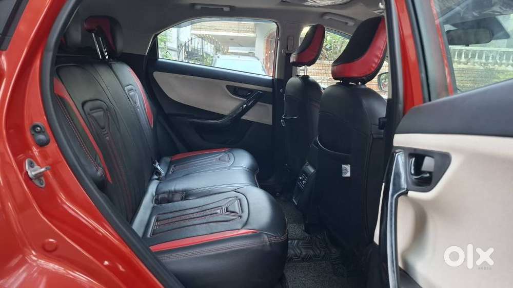 Tata Nexon Pure (s) 1.2 Petrol 6amt, 2024, Petrol