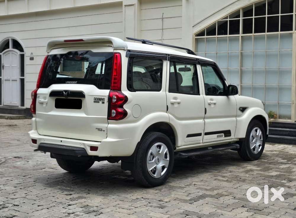 Mahindra Scorpio Classic, 2023, Diesel