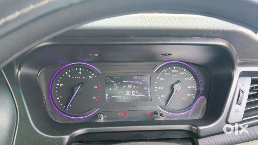 Mahindra Marazzo 2023 Diesel 95000 Km Driven