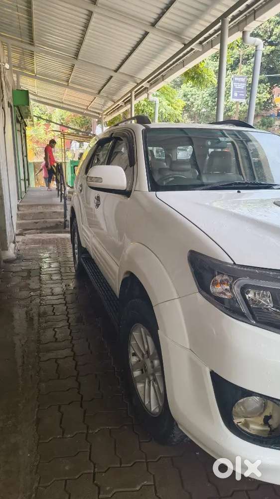 Toyota Fortuner 2013 Diesel 268000 Km Driven