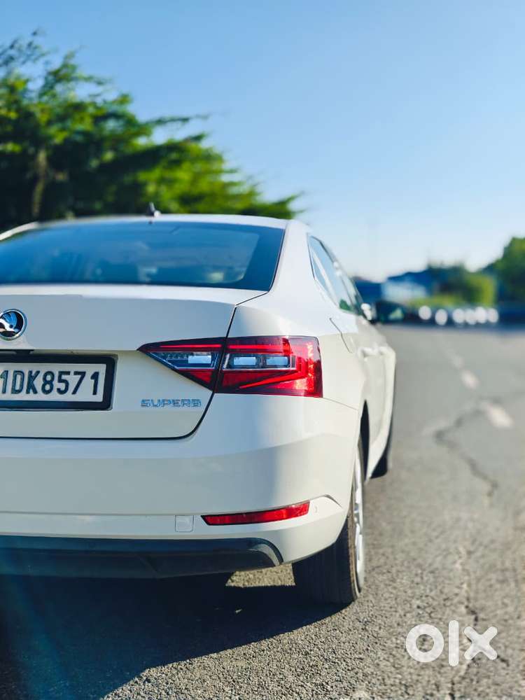 Skoda Superb L&k 1.8 Tsi At, 2020, Petrol