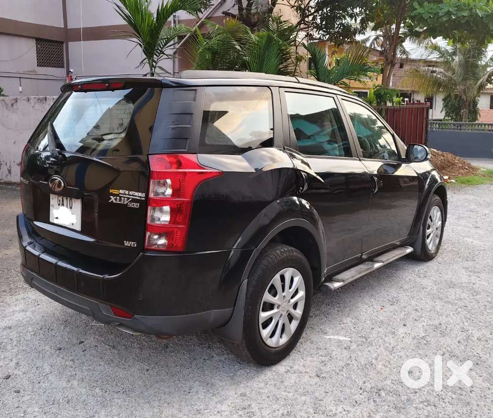 Mahindra Xuv500 Diesel W6, 2014 June, Black Colour, Showroom Condition