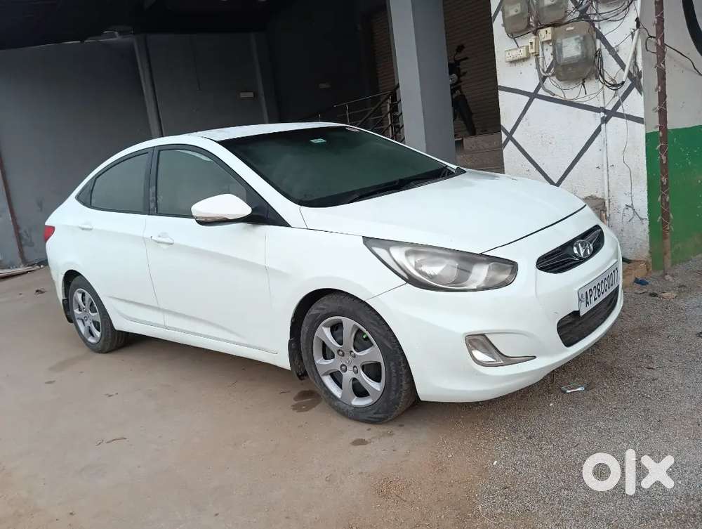 Hyundai Verna Sx O 2012