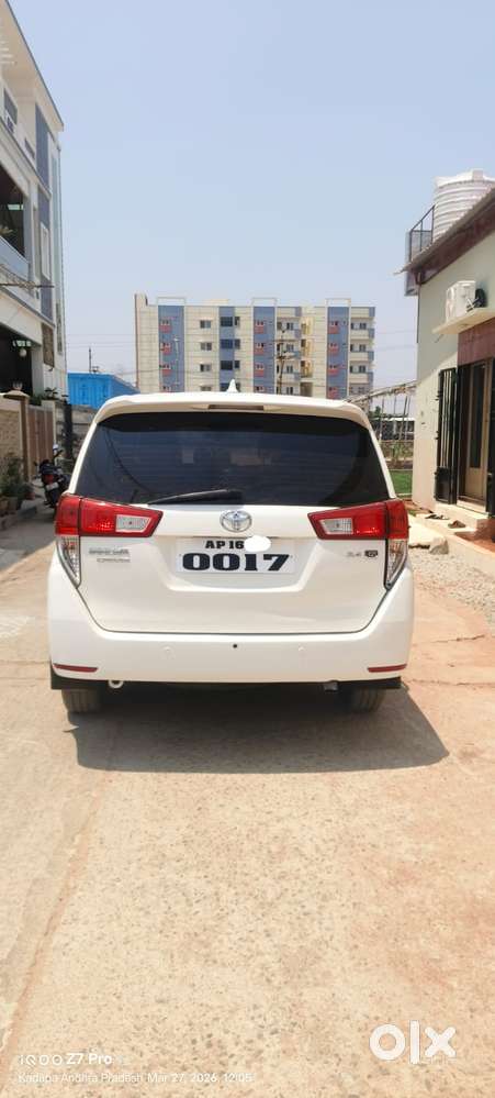 Toyota Innova Crysta 2.4 Gx Mt 8s, 2017, Diesel