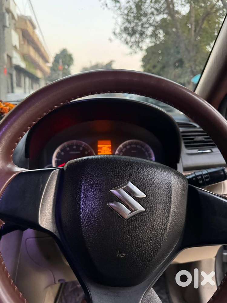 Maruti Suzuki Swift Dzire 2013 Petrol Well Maintained