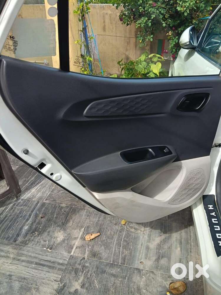 Hyundai Aura 2020 Petrol 40000 Km Driven