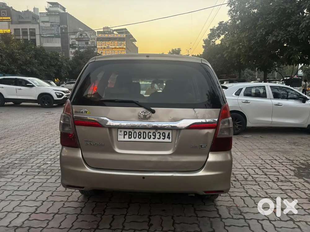 Toyota Innova 2012 Diesel 155000 Km Driven
