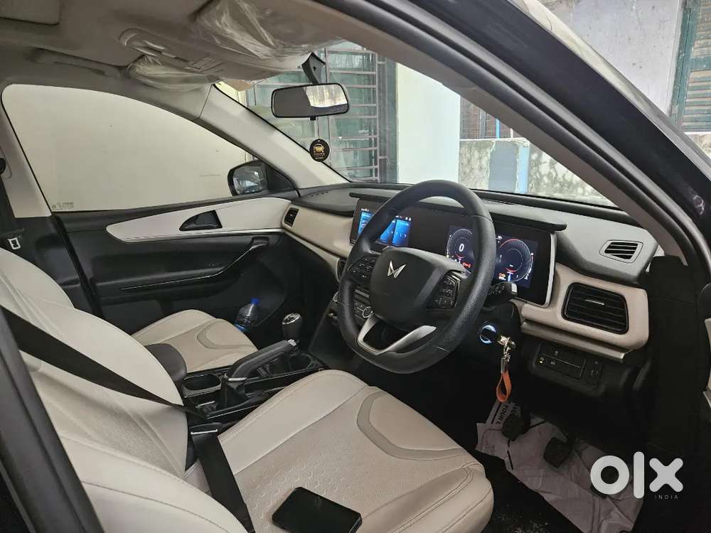Mahindra Xuv700 2024 Diesel 8400 Km Driven