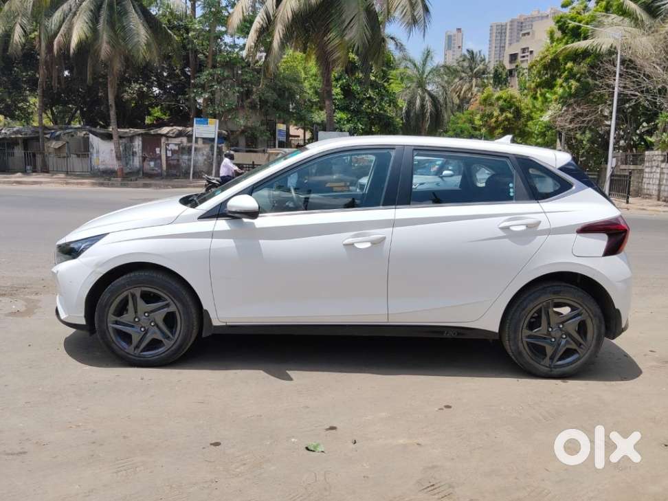 Hyundai I20 Sportz 1.2 Ivt, 2023, Petrol