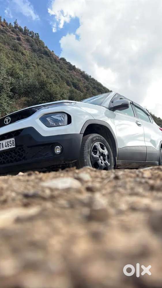 Tata Punch Dazzle Amt 2022
