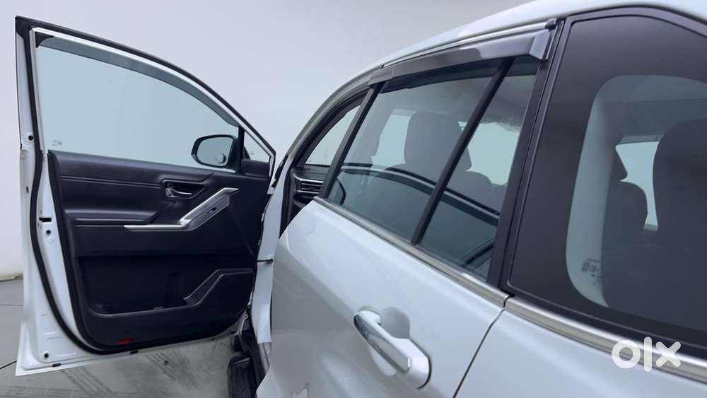 Toyota Innova Hycross 2.0 Gx 8 Str, 2024, Petrol