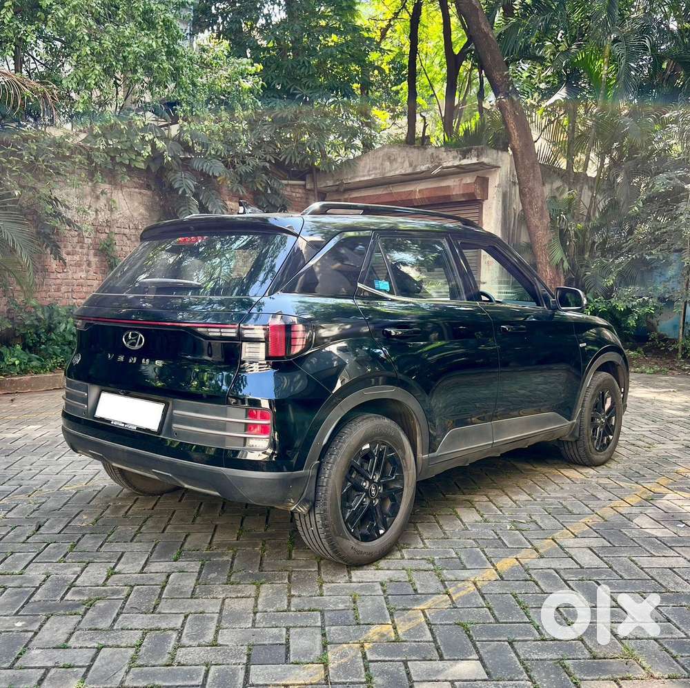 Hyundai Venue Sx(o) 1.0 Turbo Dct Knight Edition Dual Tone, 2023, Pe..