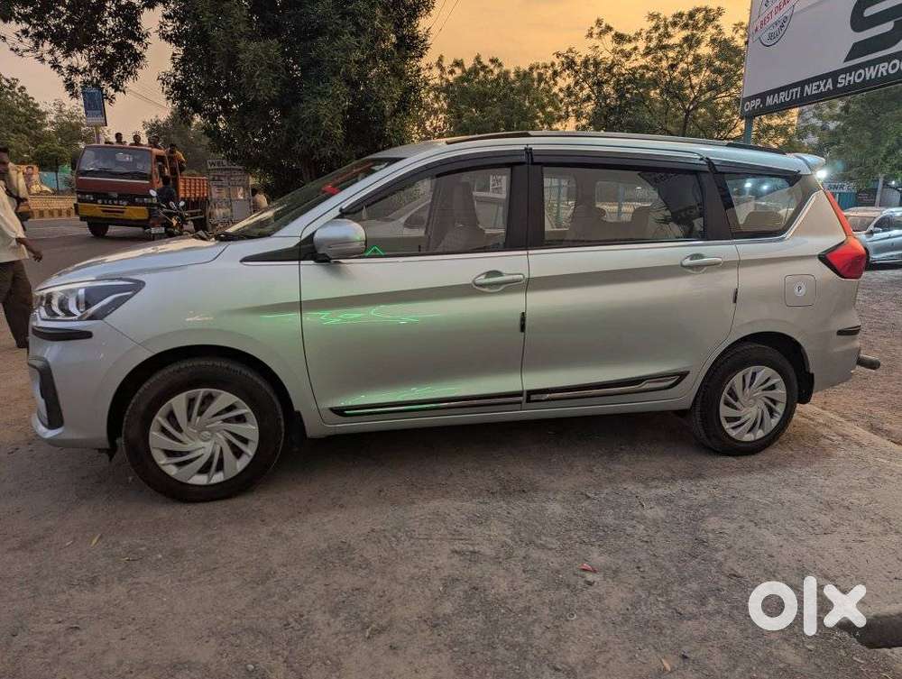 Maruti Suzuki Ertiga Vxi Shvs, 2023, Petrol