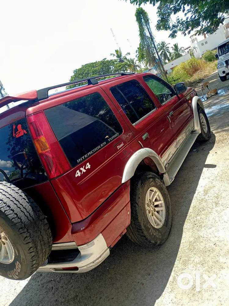 Ford Endeavour 2005 Year