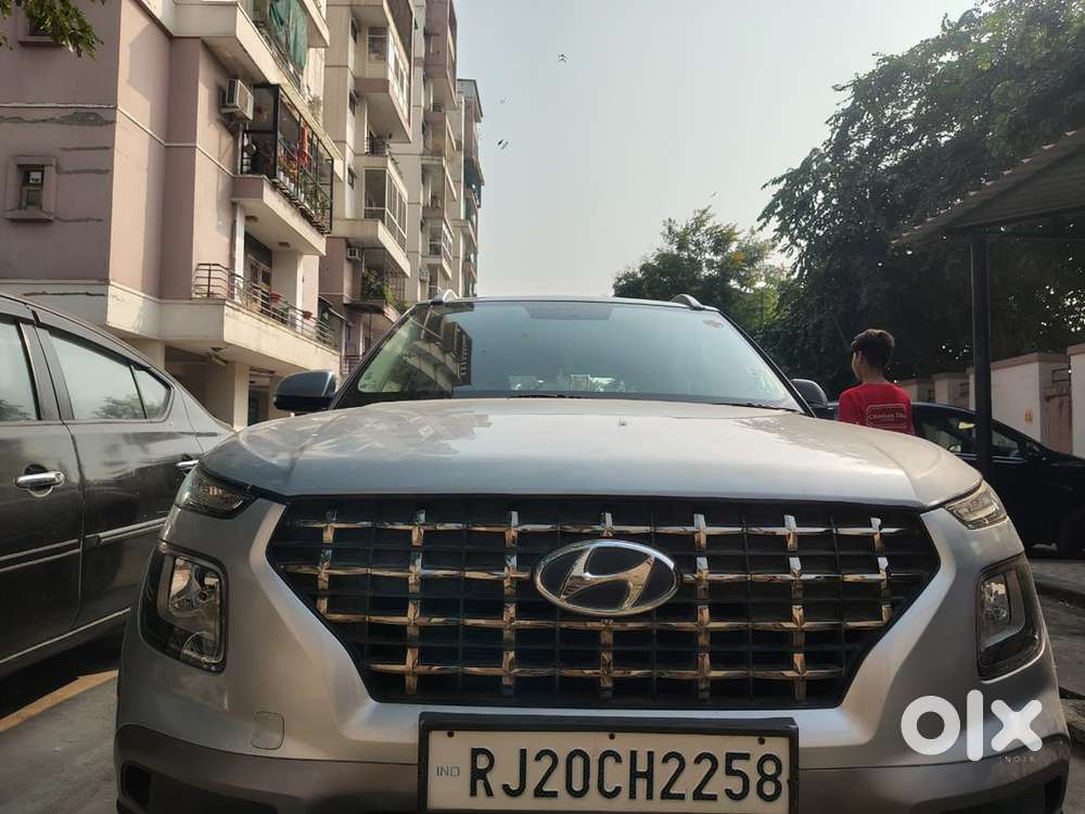 Hyundai Venue Petrol 2021