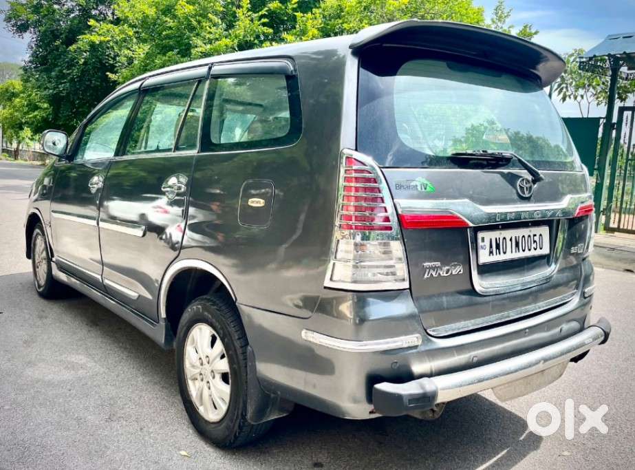 Toyota Innova 2.5 Z Diesel 7 Seater, 2011, Diesel