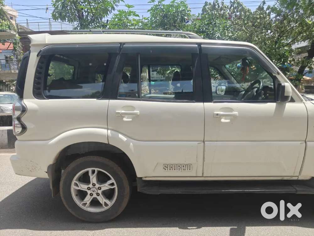 Mahindra Scorpio 2015 Diesel 175000 Km Driven