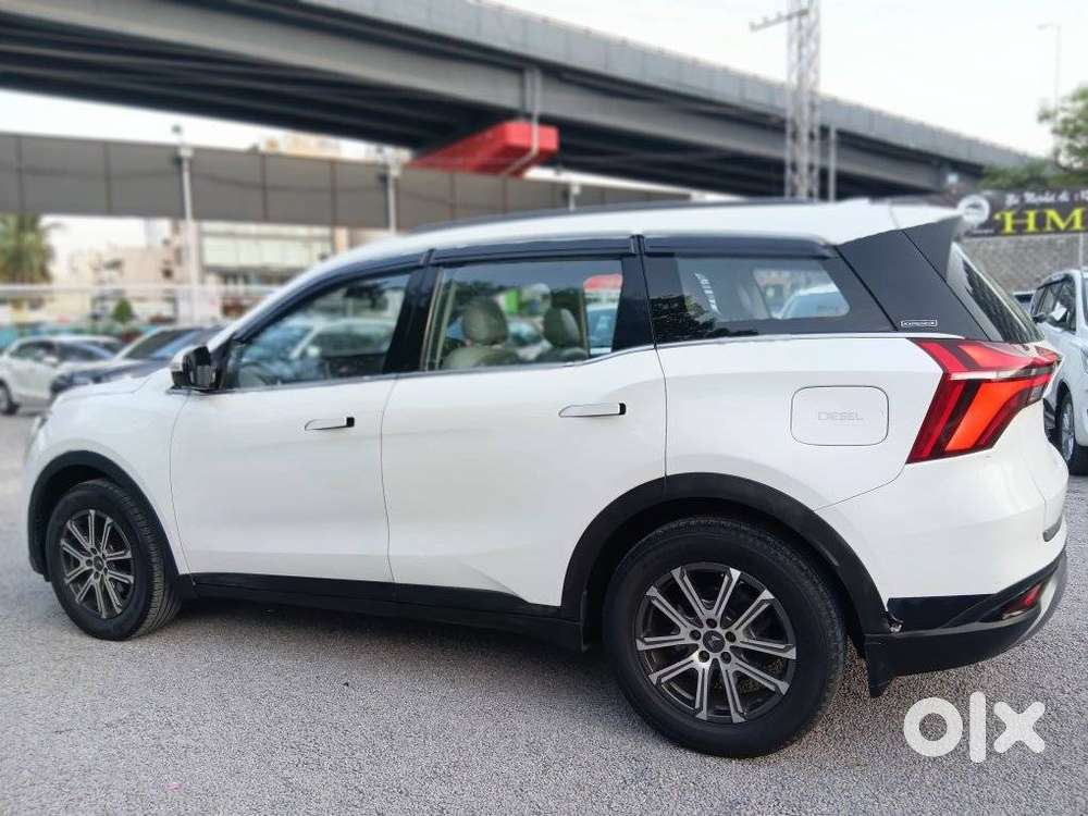 Mahindra Xuv700 2.2 Ax 7 Diesel At Str, 2022, Diesel