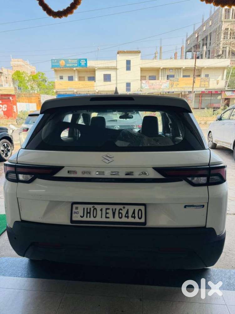 Maruti Suzuki Brezza 1.5 Lxi Smart Hybrid, 2022, Petrol