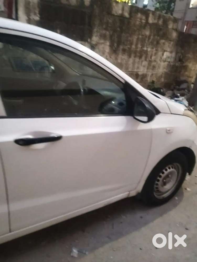 Hyundai Xcent 2016 Diesel Well Maintained