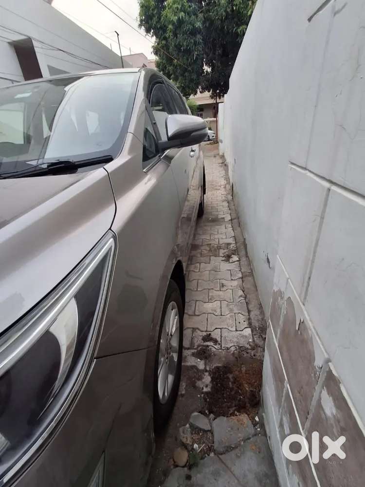 Toyota Innova Crysta 2018