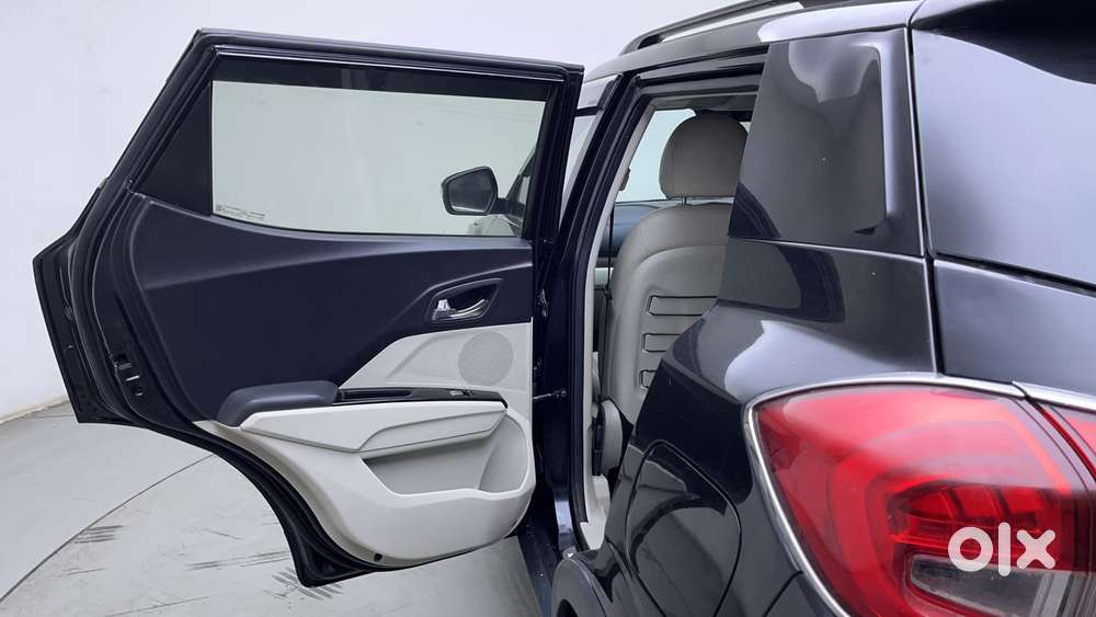 Mahindra Xuv300 W8 Option, 2023, Petrol