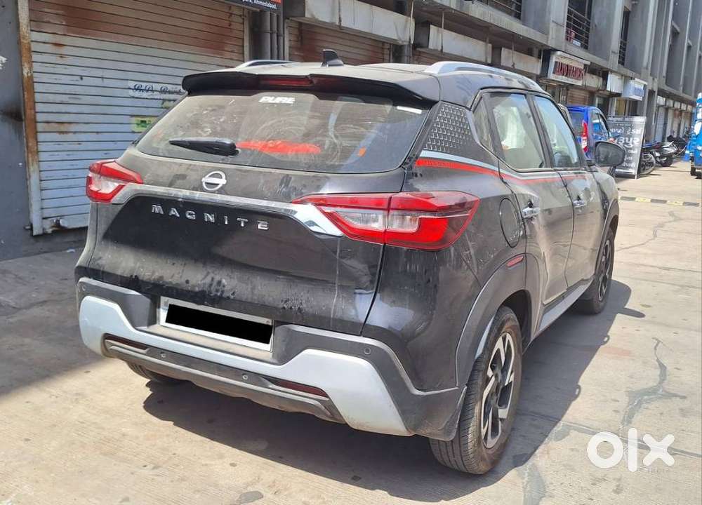 Nissan Magnite 1.0 Xv Red Edition, 2023, Cng & Hybrids