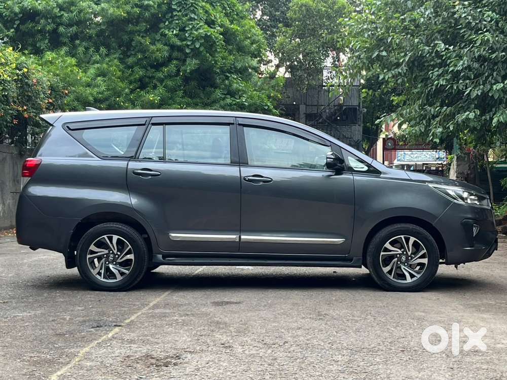 Toyota Innova Crysta 2.4 G Mt, 2022, Diesel