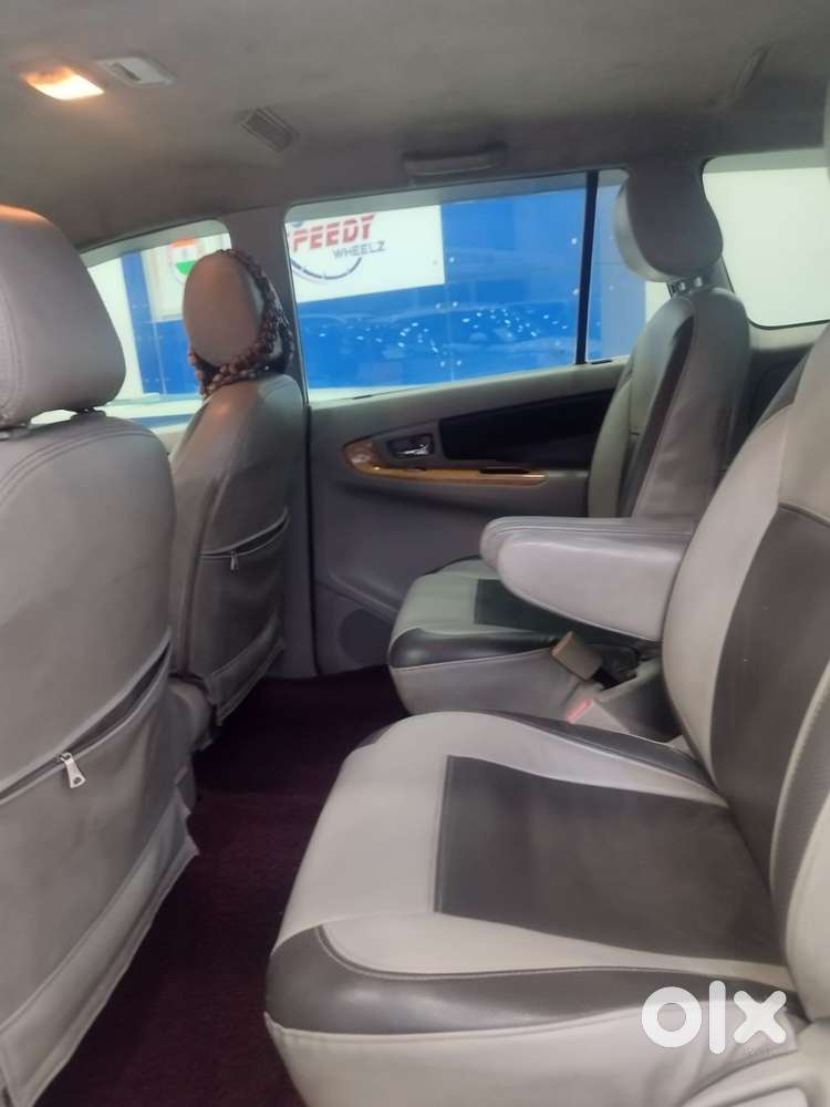 Toyota Innova 2004-2011 2.5 G4 Diesel 7-seater, 2011, Diesel