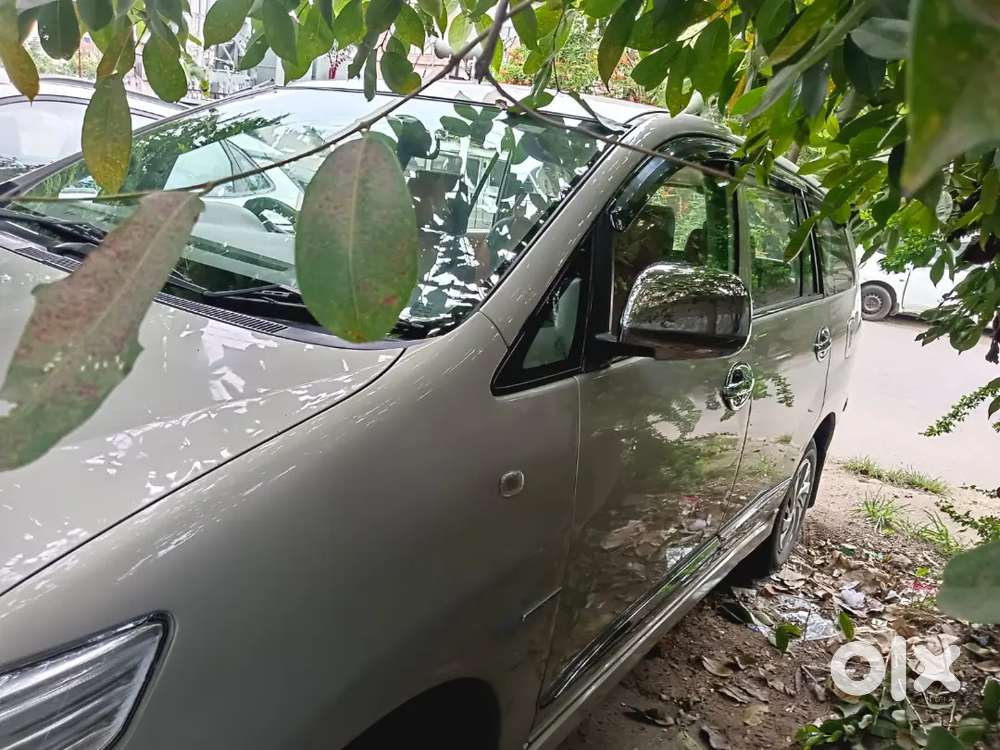 Toyota Innova 2012 Diesel 206400 Km Driven