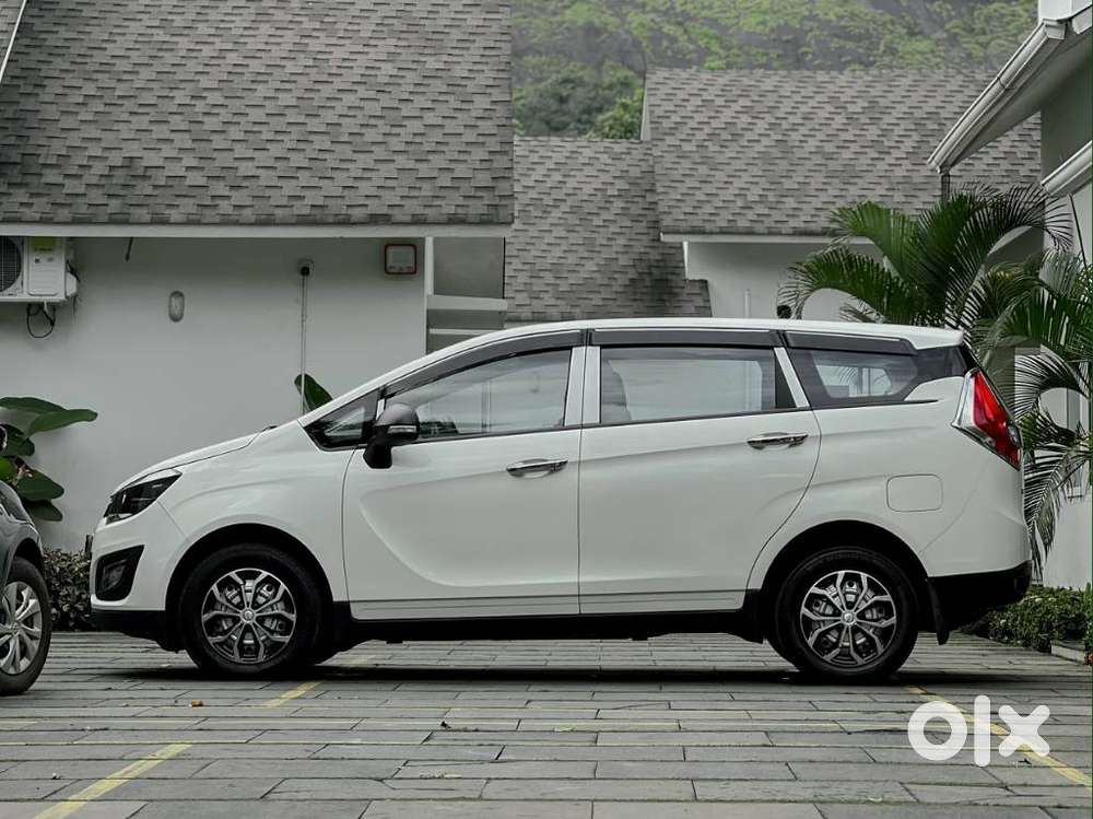 Mahindra Marazzo M2, 2022, Diesel