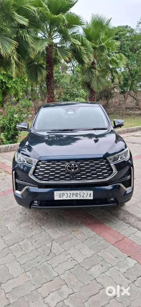 Toyota Innova Hycross 2.0 Zx Hybrid 7 Str, 2024, Petrol