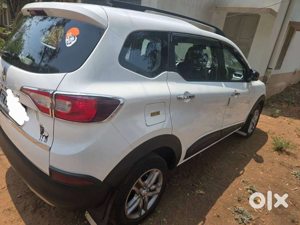 Renault Triber Rxz, 2025, Petrol