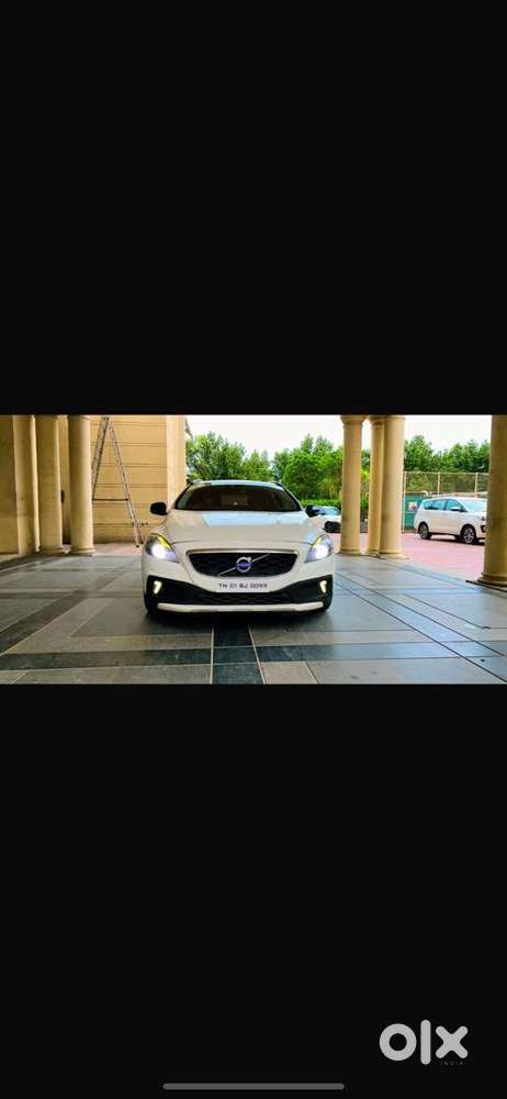 Volvo V40 2015 Diesel 87000 Km Driven