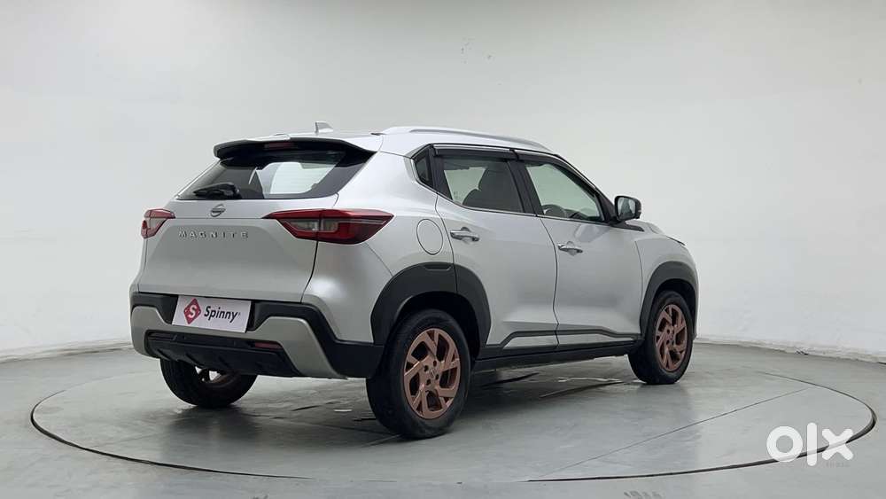 Nissan Magnite 1.0 Xv Premium Turbo Cvt, 2022, Petrol