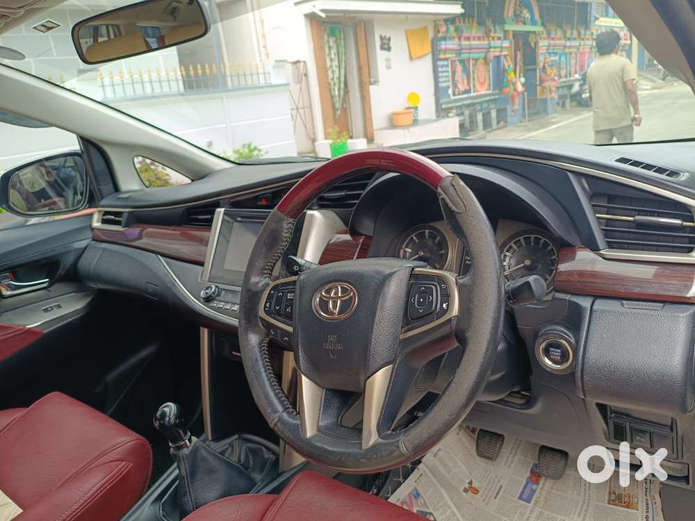 Toyota Innova Crysta 2.4 V, 2016, Diesel