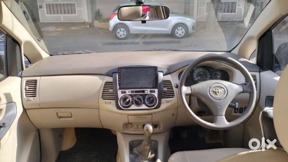 Toyota Innova 2004-2011 2.5 G4 Diesel 8-seater, 2010, Diesel
