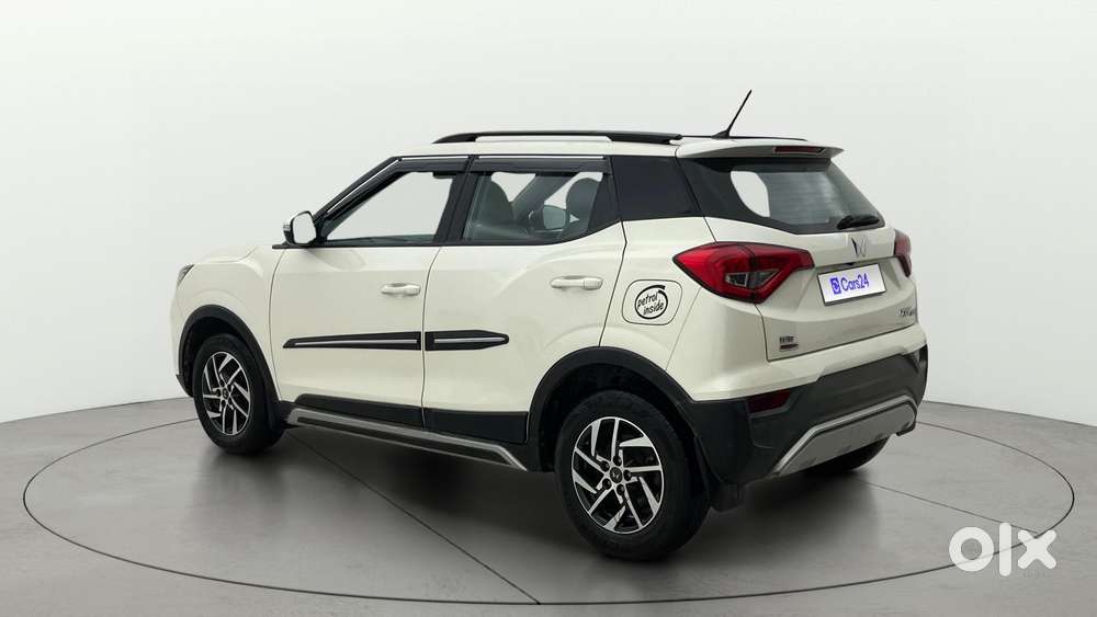 Mahindra Xuv300 1.2 W8 (o) Amt Petrol, 2023, Petrol