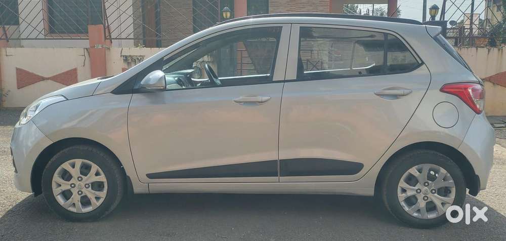 Hyundai Grand I10 Sportz, 2016, Petrol