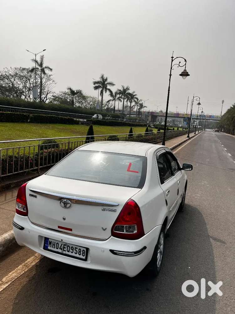 Toyota Etios 2011 Cng & Hybrids 134000 Km Driven