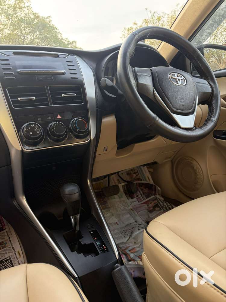 Toyota Yaris J Cvt, 2018, Petrol
