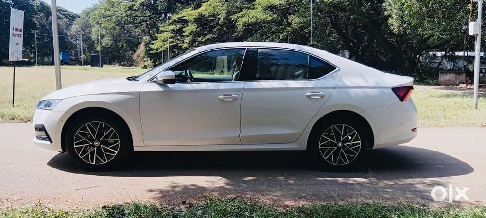 Skoda Octavia Facelift, 2021, Petrol