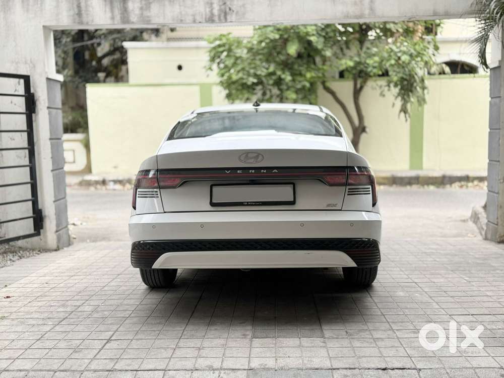 Hyundai Verna 1.5 Sx (o) Vtvt Ivt, 2023, Petrol