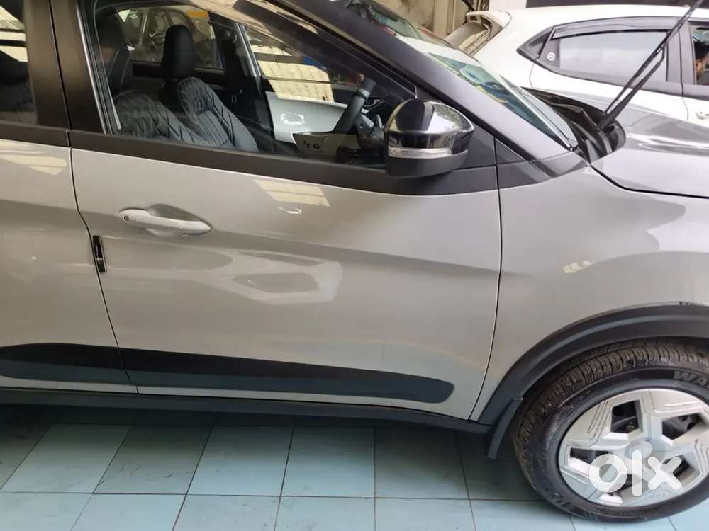 Tata Nexon Petrol 6 Mt 2025 Variant