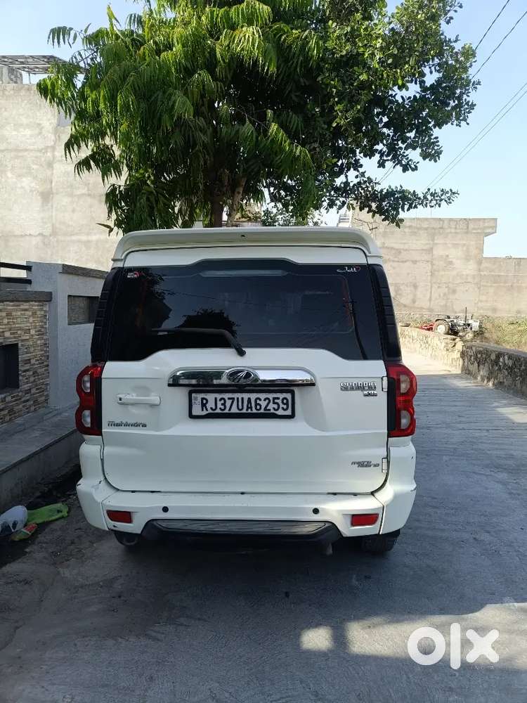 Mahindra Scorpio Diesel Manual 7s 2018