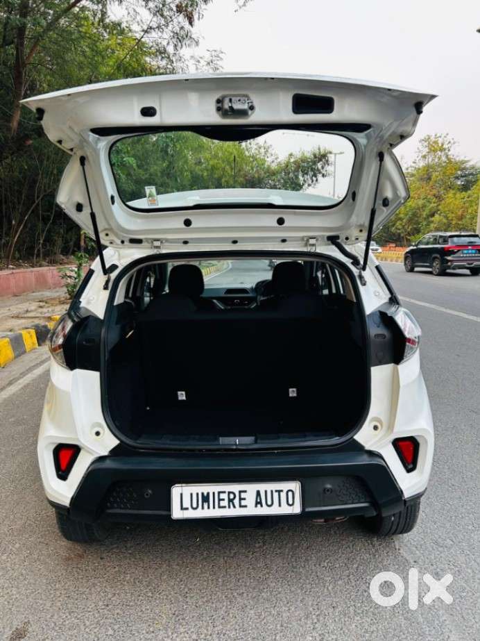 Tata Nexon 1.2 Revotron Xm (s), 2021, Petrol