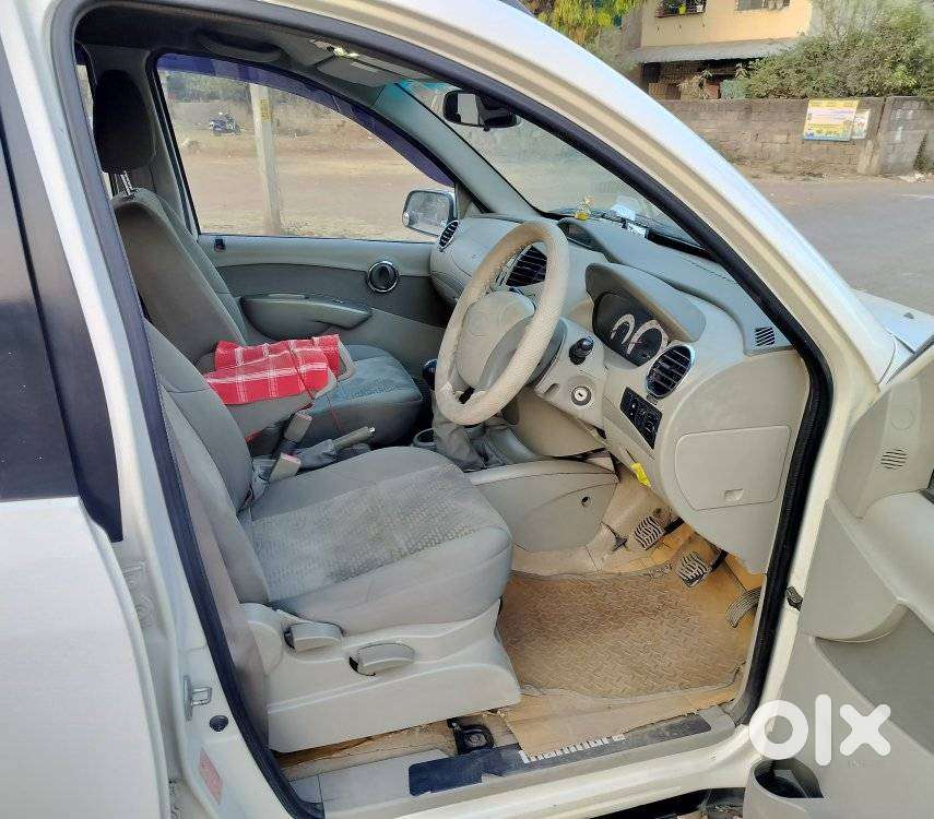 Mahindra Quanto C8, 2014, Diesel