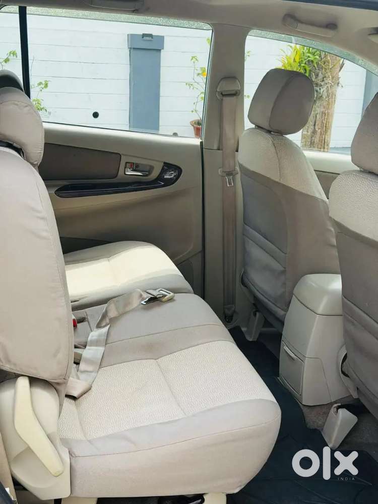 Toyota Innova 2013 Diesel 8 Str