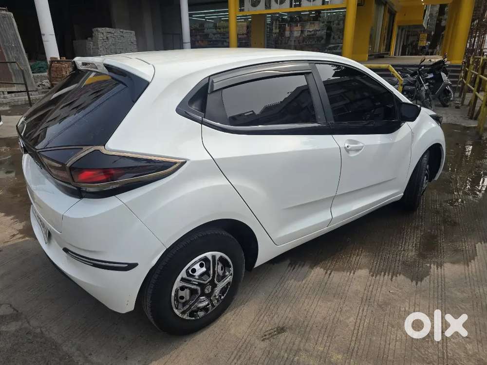 Tata Altroz Petrol 2022