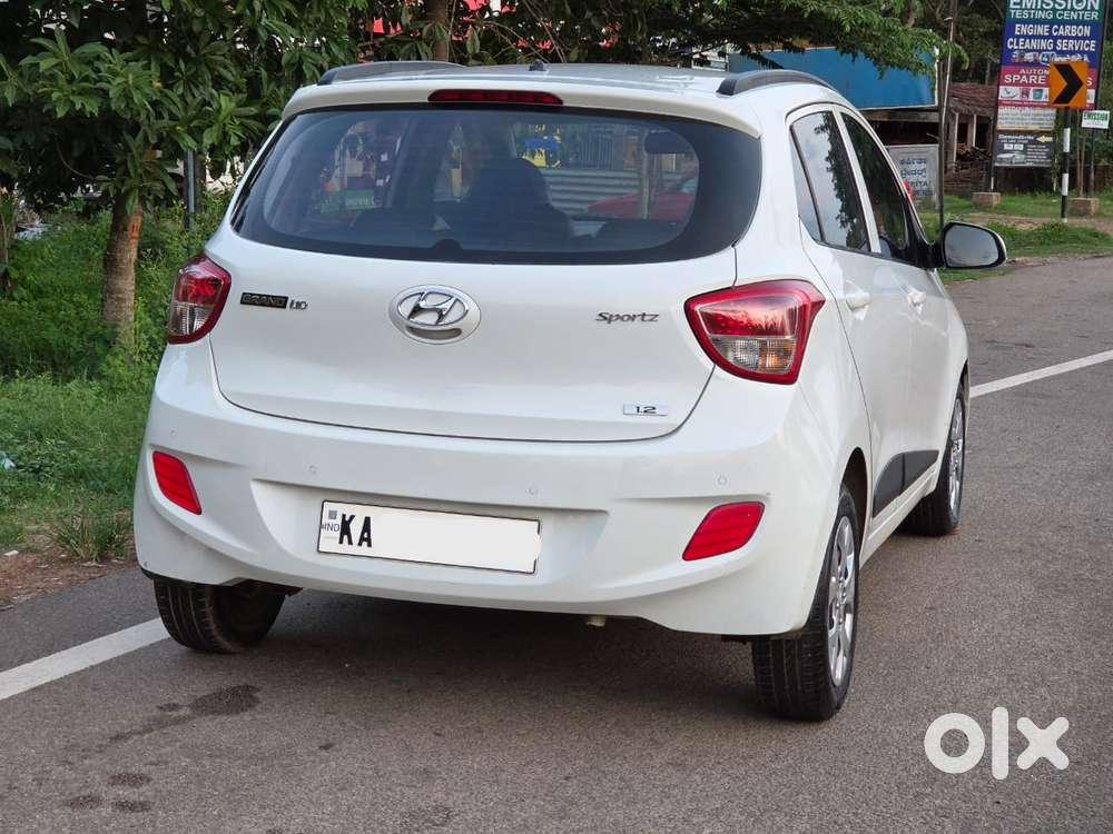Hyundai Grand I10 2013-2016 Sportz, 2015, Petrol